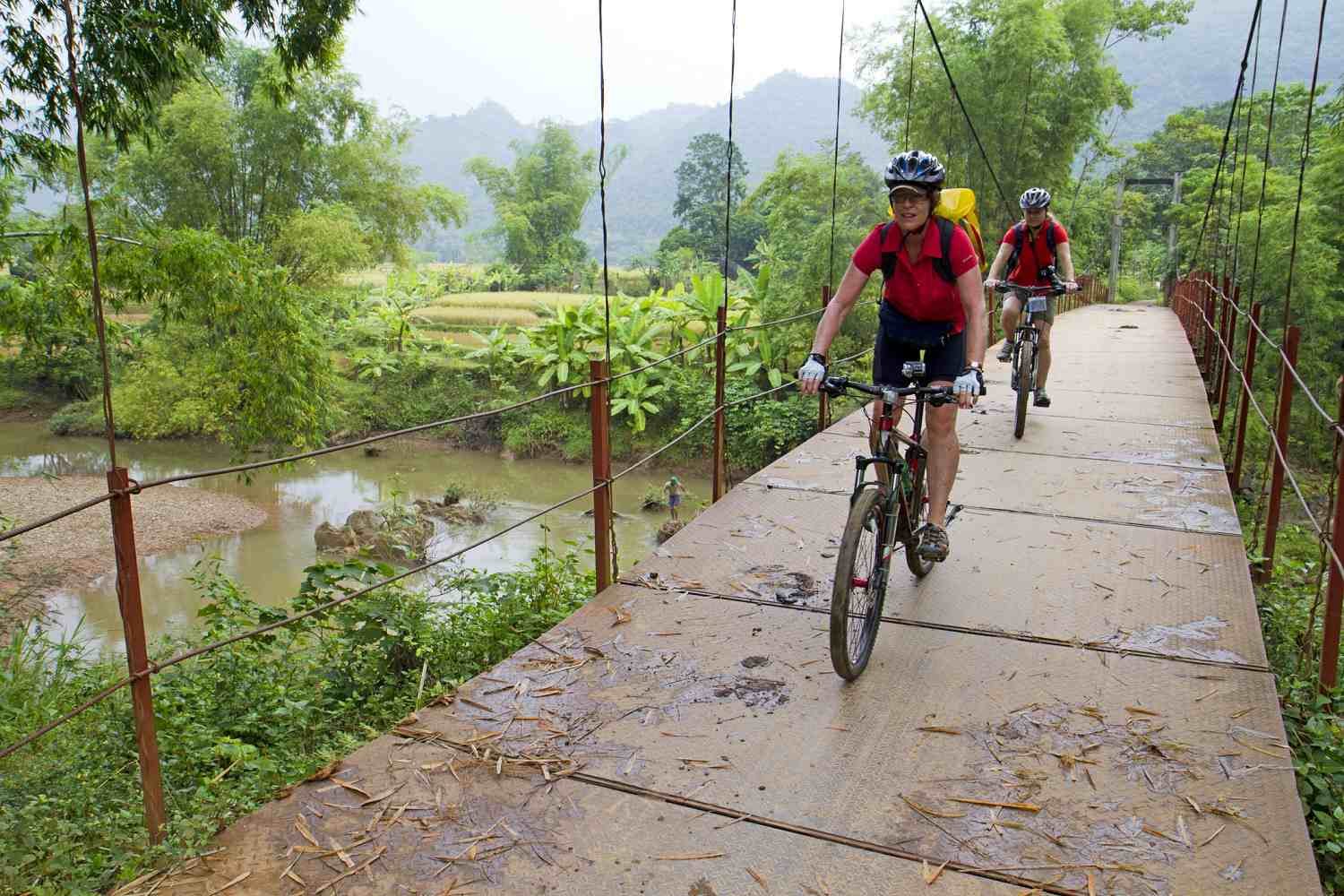 Bicycle Tour Hanoi Mai Chau Pu Luong 4 Days